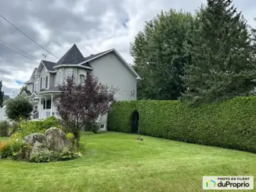 Semi Detached with x Bedrooms, x Bathrooms