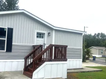 Detached House with xxxx sqft, x Bedrooms, x Bathroom