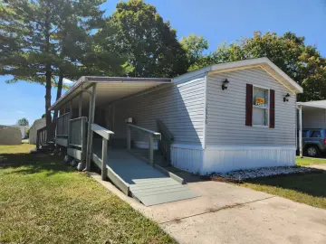 Detached House with xxx sqft, x Bedrooms, x Bathrooms