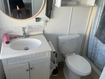 Detached House with xxx sqft, x Bedrooms, x Bathrooms