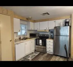 Detached House with x Bedroom, x Bathroom