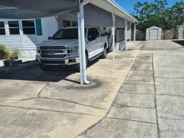 Land with x Bedrooms, x Bathrooms
