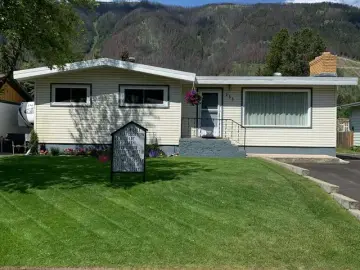 Multi Family with x Bedrooms, x Bathrooms