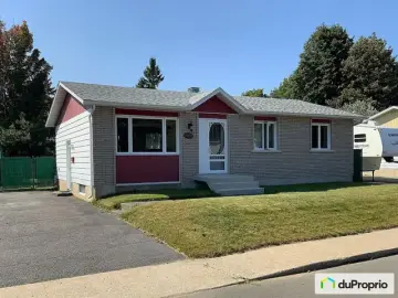 Detached House with x Bedrooms, x Bathroom