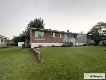 Detached House with x Bedrooms, x Bathroom