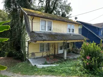 Detached House with xxxx sqft, x Bedrooms, x Bathroom