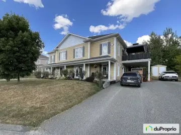 Condominium with x Bedrooms, x Bathroom