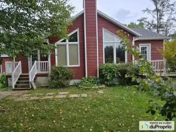 Detached House with x Bedrooms, x Bathroom