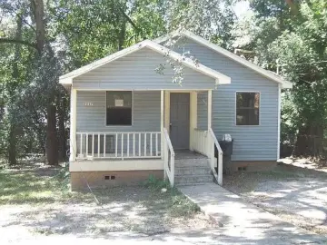 Detached House with xxx sqft, x Bedrooms, x Bathroom