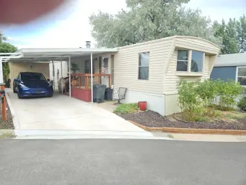 Detached House with xxx sqft, x Bedrooms, x Bathrooms