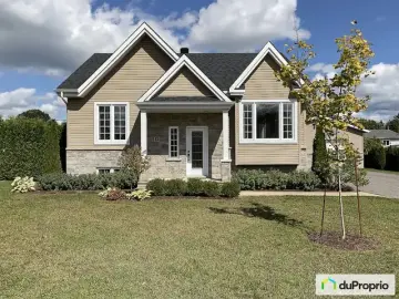 Detached House with x Bedrooms, x Bathrooms