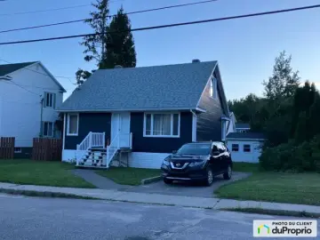 Detached House with x Bedrooms, x Bathrooms