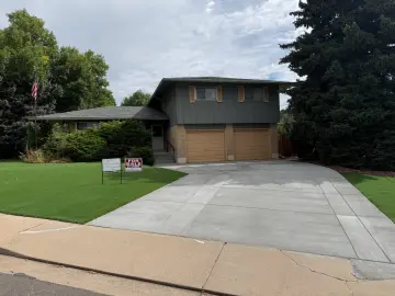 Detached House with x Bedrooms, xx Bathrooms