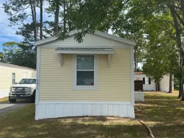 Detached House with xxxx sqft, x Bedrooms, x Bathroom