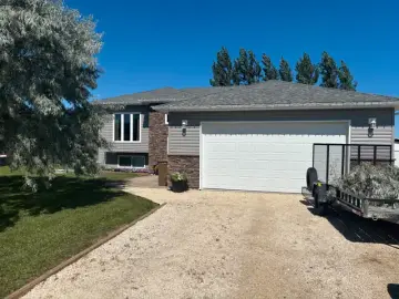 Detached House with xxxx sqft, x Bedrooms, x Bathroom