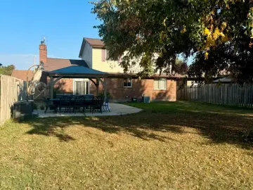 Detached House with x Bedrooms, x Bathrooms
