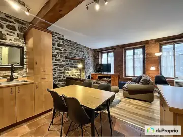 Condominium with x Bedrooms, x Bathroom
