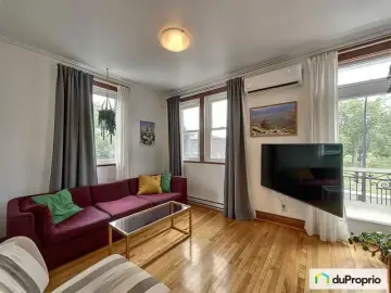 Condominium with x Bedrooms, x Bathroom