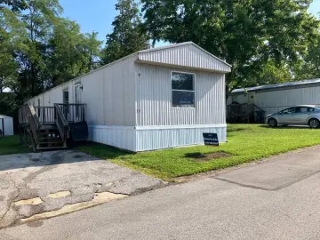 Detached House with xxxx sqft, x Bedrooms, x Bathroom