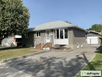 Detached House with x Bedrooms, x Bathrooms