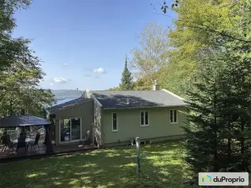Semi Detached with x Bedrooms, x Bathrooms