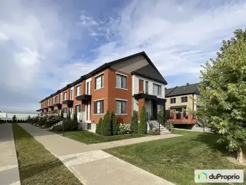 Semi Detached with x Bedrooms, x Bathroom