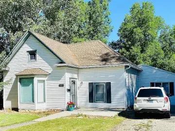Detached House with xxxx sqft, x Bedrooms, x Bathroom