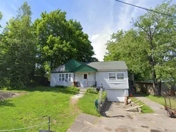 Detached House with xxxx sqft, x Bedrooms, x Bathroom