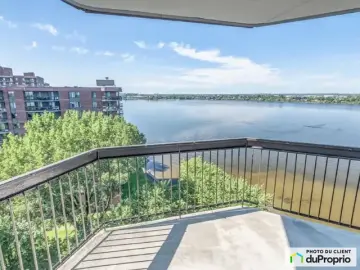Condominium with x Bedrooms, x Bathroom