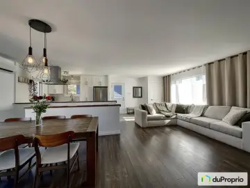 Semi Detached with x Bedrooms, x Bathrooms