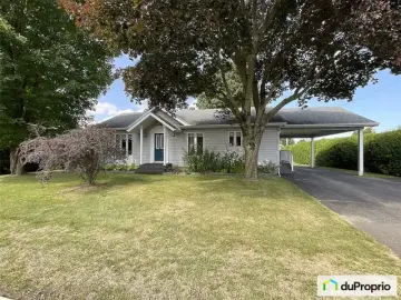 Detached House with x Bedrooms, x Bathrooms