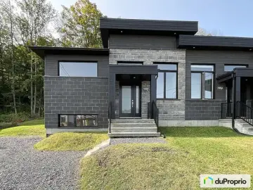 Semi Detached with x Bedrooms, x Bathrooms