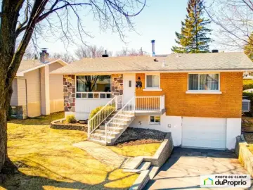 Detached House with x Bedrooms, x Bathrooms