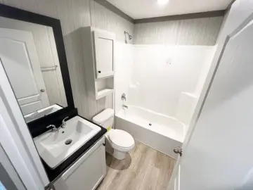 Detached House with xxxx sqft, x Bedrooms, x Bathroom