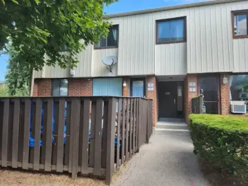 Semi Detached with xxxx sqft, x Bedrooms, x Bathrooms