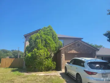 Detached House with xxxx sqft, x Bedrooms, xx Bathroo