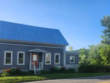 Detached House with xxxx sqft, x Bedrooms, x Bathroom