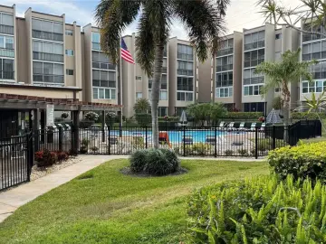 Condominium with xxx sqft, x Bedrooms, x Bathroom
