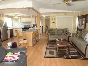 Detached House with xxxx sqft, x Bedrooms, x Bathroom