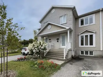Semi Detached with x Bedrooms, x Bathrooms