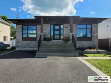 Land with x Bedrooms, x Bathrooms