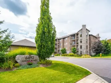 Condominium with xxxx sqft, x Bedrooms, x Bathrooms