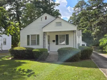 Detached House with xxxx sqft, x Bedrooms, x Bathroom