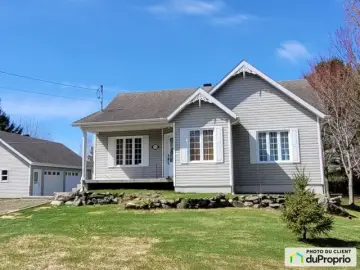 Detached House with x Bedrooms, x Bathroom