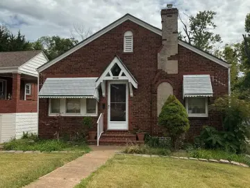 Detached House with xxxx sqft, x Bedrooms, x Bathroom