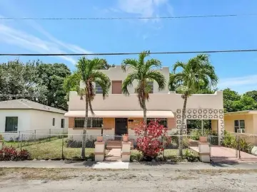 Detached House with xxxx sqft, x Bedrooms, x Bathroom