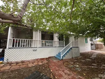 Detached House with xxxx sqft, x Bedrooms, x Bathroom