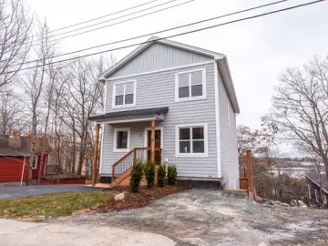 Detached House with xxxx sqft, x Bedrooms, x Bathroom
