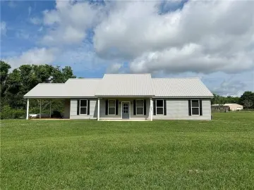 Detached House with xxxx sqft, x Bedrooms, x Bathroom