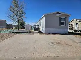 Detached House with xxxx sqft, x Bedrooms, x Bathroom